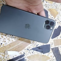 عدة جوالات • ايفون ١١ برو ماكس ٢٥٦ • هونر X7b ٢٥٦