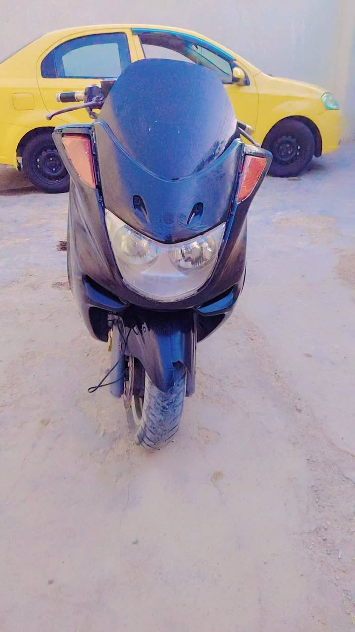 السلام عليكم دراجه ماجستر جاهزه وكلها شغاله كل نقص ما بيها السعر 400 مقابله للمراوس هذا رقم الهاتف ***********
