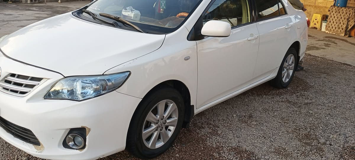 سلام عليكم كورله 2011 شركه عامه محرك 1800 ضرر باب خلفي جهت اليمين وشبر بلبنيد  وشوية جراد بل قمارة مثل مواضح بل صوره وكتلوك شركة وياهة مكينه و كير كفاله سياره حيل نضيفه وياهة سونار سياره ترهم مراوس مكان هيت حي البكر هاتف ***********
