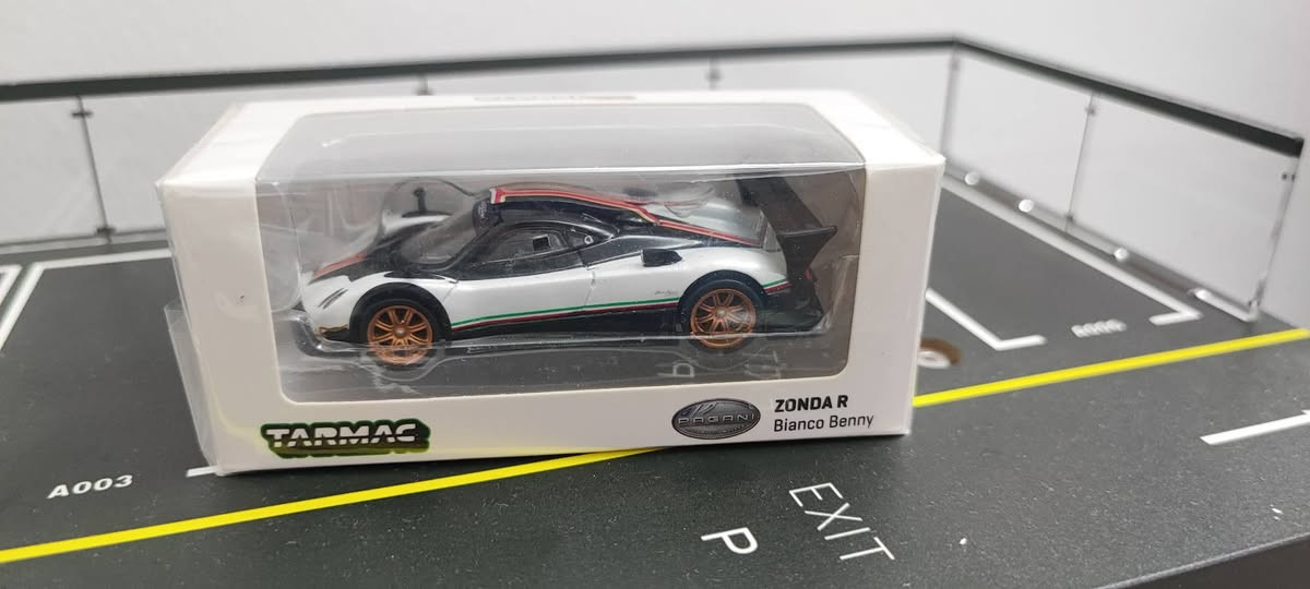 للبيع ...
حجم 1/64

Hot wheels Premium 
تسلسل مجموعة كاملة 1-5 
تباع مجموعة كاملة 

+ 
BMW M4 GT3
شركة CCA
+
Mazda Savanna نظافة 100 %
Hot Wheels Malaysia 
+
Bagani Zonda R 
Tarmac works 

السعر عالخاص 
متوفر توصيل لكل محافظات العراق


**إذا كنت صاحب هذا الإعلان وتريد حذفه لأي سبب، رجاءا أرسل رسالة إلى الدعم الفني**