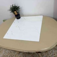 ميز طعام • بدون كراسي