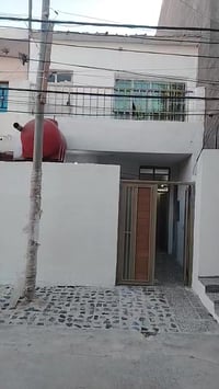 حي طارق القديم • ١٠٠م • للبيع او الإيجار