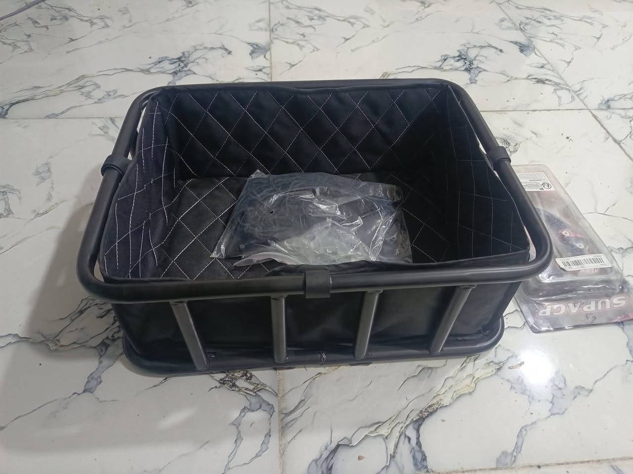 للبيع
الحديد المشبج ثقيل كامل ب١٥
الصناديك ثنينهن ١٥ 
اليسار ناقص غراض ب٥
على اليمين  سعرة ١٠


**إذا كنت صاحب هذا الإعلان وتريد حذفه لأي سبب، رجاءا أرسل رسالة إلى الدعم الفني**