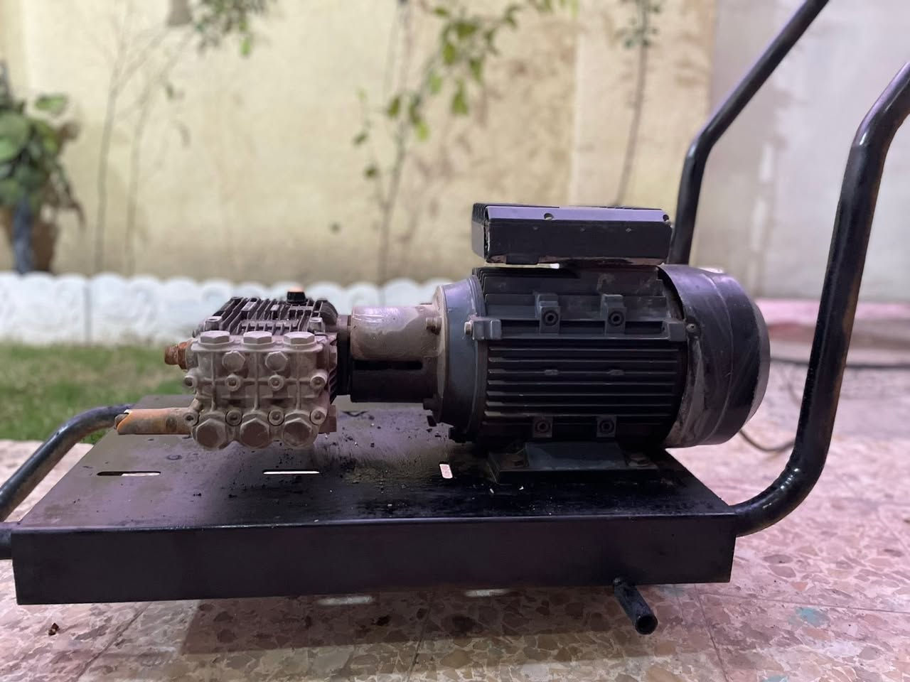 السلام عليكم اخوان ضاغطات ثنين اصليات و نضيفات و شغالات ع اخر حبة و كمبريسر مابيهم اي نقص و يشهد الله نضيفات و مابيهن اي نقص (الضاغطات ايطاليات )
للاستفسار ***********
الرقم بي واتساب شغال
