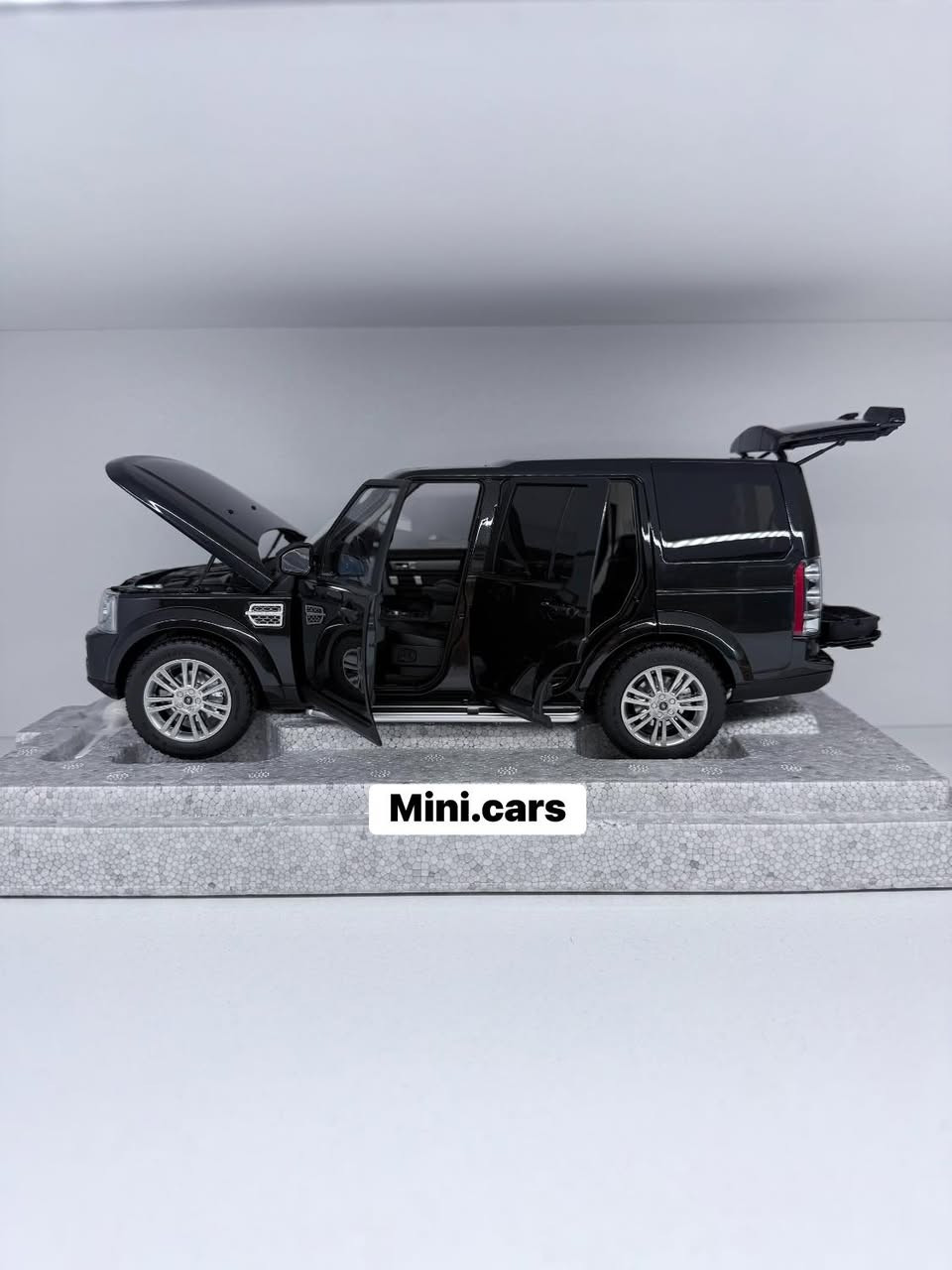 Land Rover Discovery 4

Brand : WHELART
Scale : 1/18
Price : 215,000 Dinar

WhatsApp: +9647504702207

