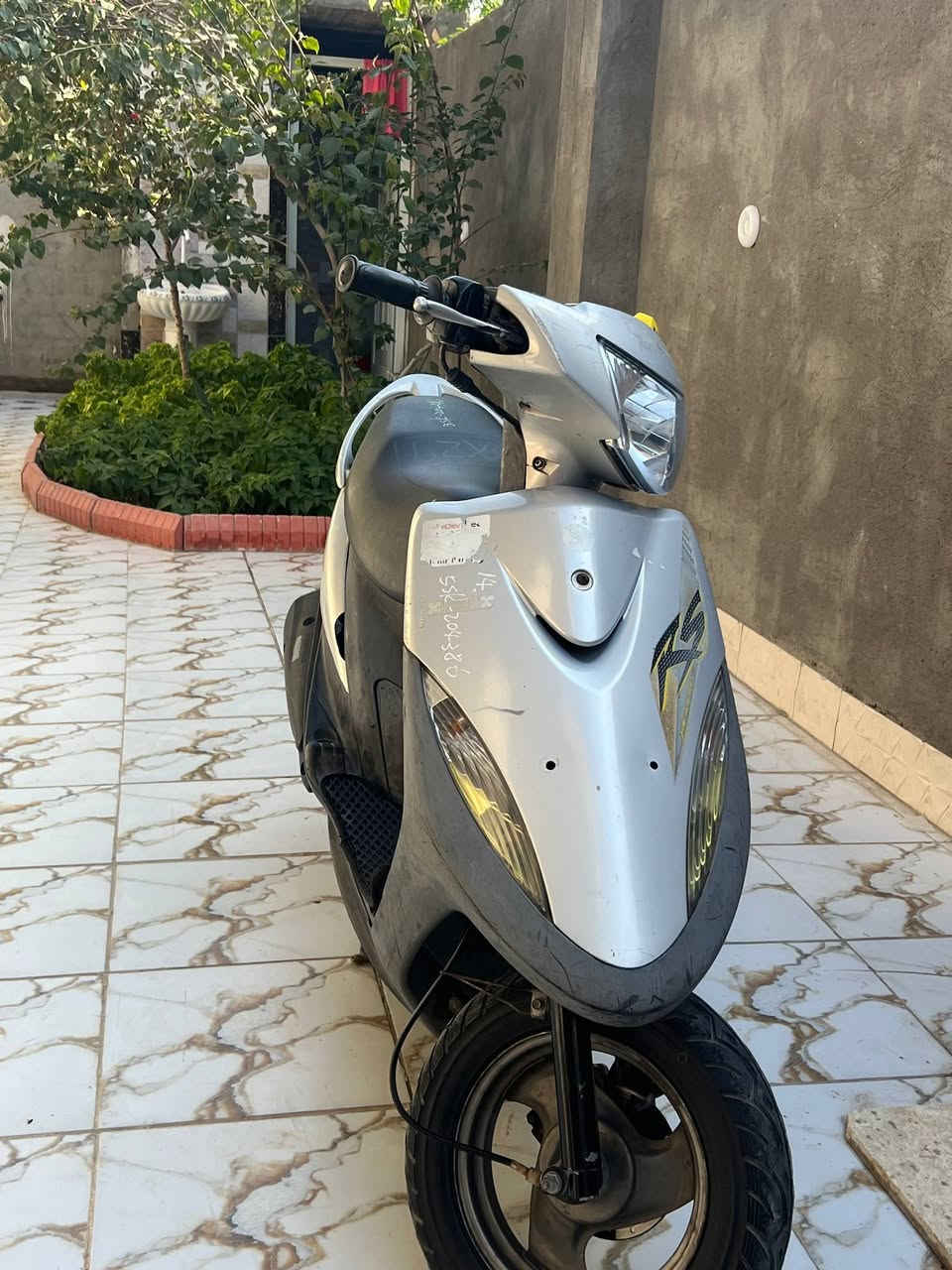 السلام عليكم ورحمة الله وبركاتة
ماكس عدله للبيع صايرلهه شهر من نزلت من الحاويه 
كهربائيات شغاله كلهن 
اشاير كلوبات كلهن شغلات 
الدراجه ما بيهه نقص 
السعر خاص


**إذا كنت صاحب هذا الإعلان وتريد حذفه لأي سبب، رجاءا أرسل رسالة إلى الدعم الفني**