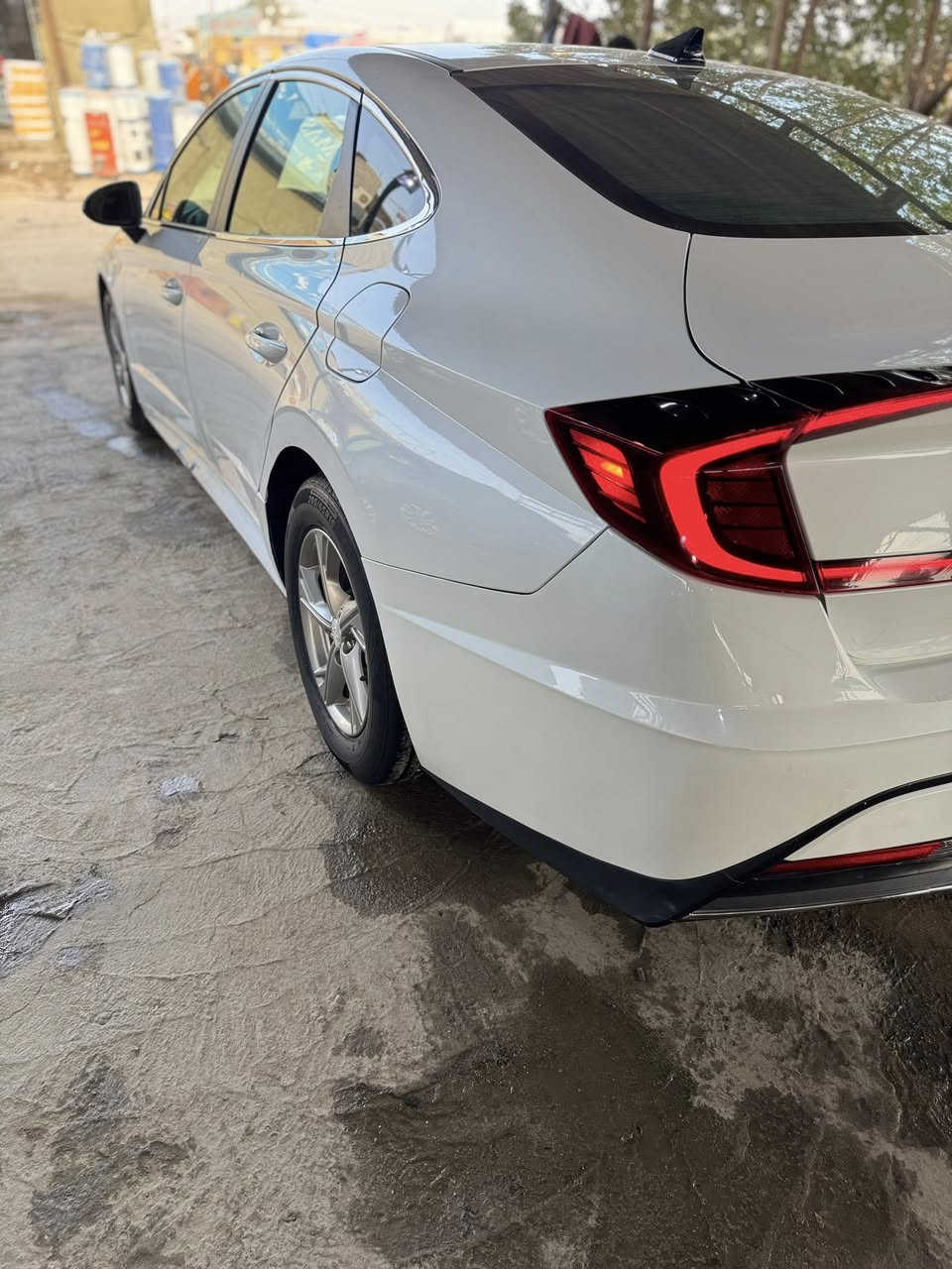 سوناتا ٢٠٢٠ وارد امريكي جديده بعمنه الكلمه ماشيه ٣٠مكفوله كفاله عامه حته البرغي بدون ايرباك حادث  جانبي بسيط مواصفات نص فول محرك ٢٥٠٠رقم اربيل الدولي سنويه ٢٠٣١بسمي مكان كربلاء ***********
