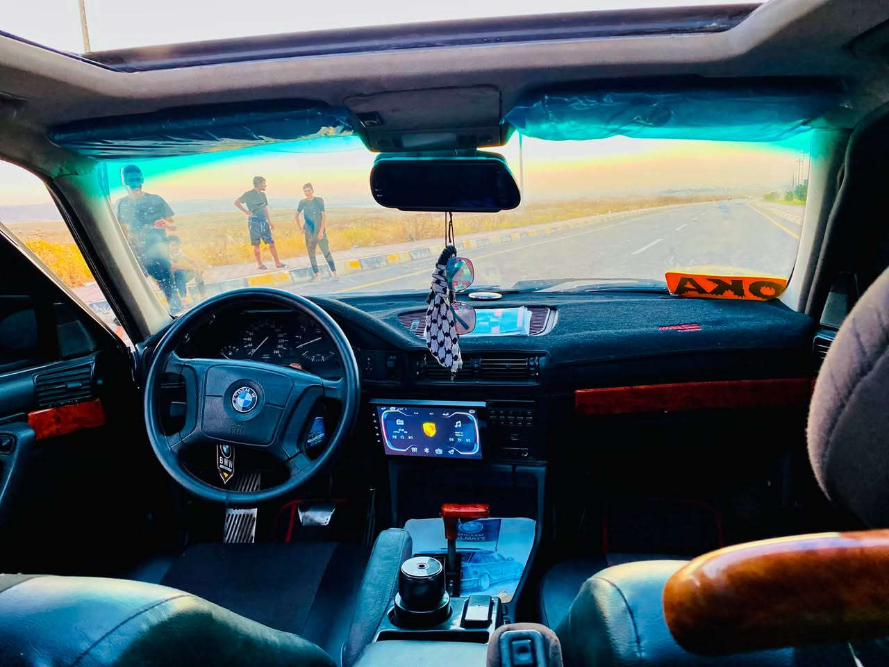 بي ام 525i موديل 1992
كير اوتماتيك مكينه كبس عدل شرط 

تاير جديد

تشغيل بصمه وتشغيل عن بعد

جمات كهرب  لايت زينون  

طخم جديد 

دعاميات m 

وياله m  17

مكان السياره موصل 

للاستفسار اتصل على هاذه الرقم

***********

