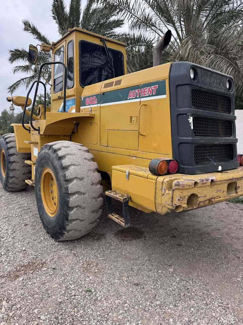 شفل كاوسكي للبيع موديل 1998 حجم 80  للاستفسار على الرقم***********
