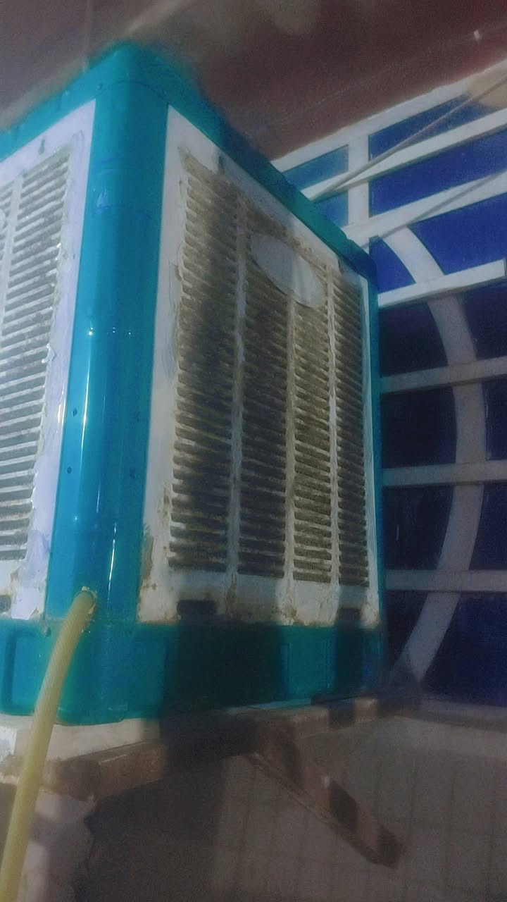 مبرده للبيع نضيفه وعل فحص اي عطل مابيها ٧٥ قفل شراي يتصل على رقم مكلف بل نشر عيد كلام تصل مكلف بل نشر لامين نواب ***********
