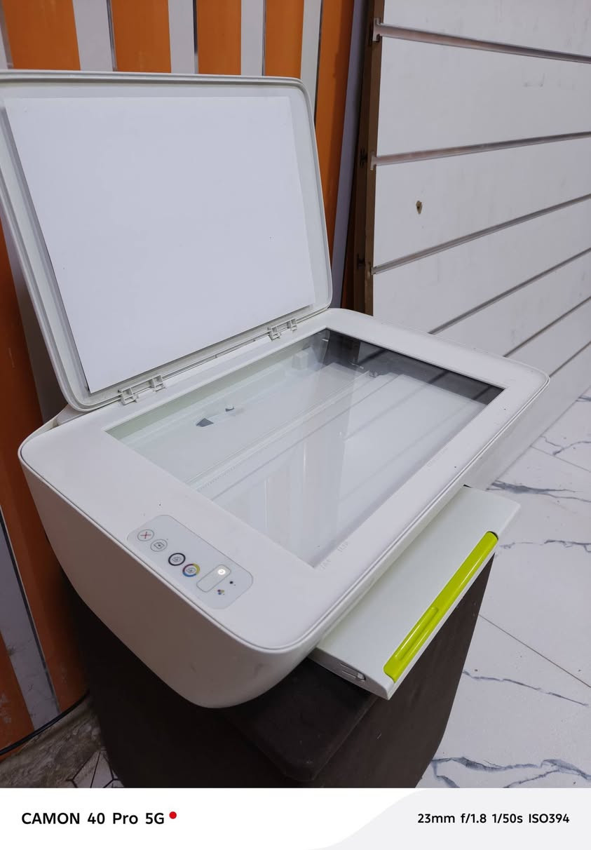 طابعتين للبيع
Brother T300  فحم كهرباء شغال
 HP 2130  تحتاج كاترج فقط


**إذا كنت صاحب هذا الإعلان وتريد حذفه لأي سبب، رجاءا أرسل رسالة إلى الدعم الفني**