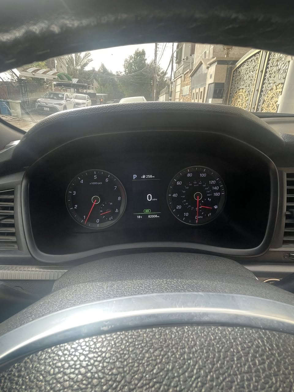 سلام عليكم
سوناتا امريكي للبيع 
موديل 2018
محرك 2400 gdi ستندر مكفول
فتحة كشنات جلد 
تدفئه كشنات دبل كزوز 
رادرات جانبيه بصمة  مواصفات سبورت
حادث بنيد فقط بارد بدون صبغ
و جاملغ الايمن بارد فقط 
سياره مكفولة من صبغ سونار وين متريد اخذها فقط الدعاميات مصبوغه
ماشية 81 ميل 
السعر135$  و بيها مجال 
مكانها بغداد 
الاتصال ***********
