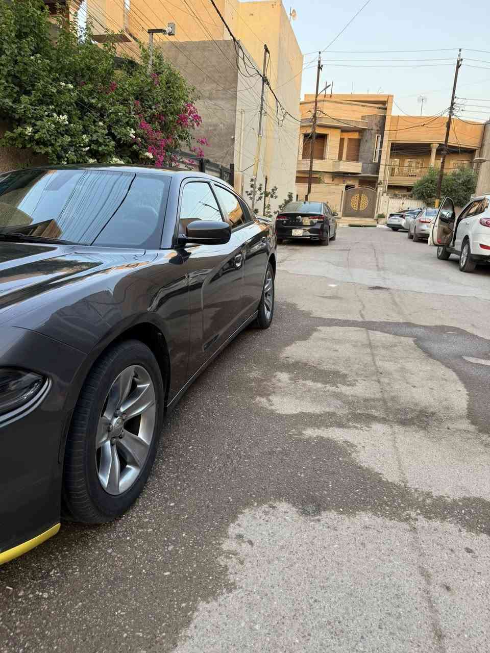 DODGE CHARGER 2016 SXT
جارجر SXT 2016 فيلي
المواصفات :
ويل 18 
هيتر بالمري 
شاشة جبيرة
كشن كهرباء
تعيتم ذاتي بالمراية الوسطية
تبريد ثلج 
لايت زينون LED زرع عدسات
السيارة عليها برمجة يعني انسى شي اسمة حماوة 
حدادية جديدة
تشغيل عن بعد 
بصمة دخول وبصمة تشغيل 
كير ومحرك كفالة عامة
وبعد مواصفات SXT المعروفة
السيارة ماشية 114 الف ميل 
رقم بغداد الإنكليزي بأسمي تحويل ثاني يوم 
بجم كبس حادث السيارة باب خلفي وجاملغ صبغ 
السيارة رايدها ب 154 وبيها مجال بسيط للطيبين 
مكاني بغداد الشعب للتواصل ***********
