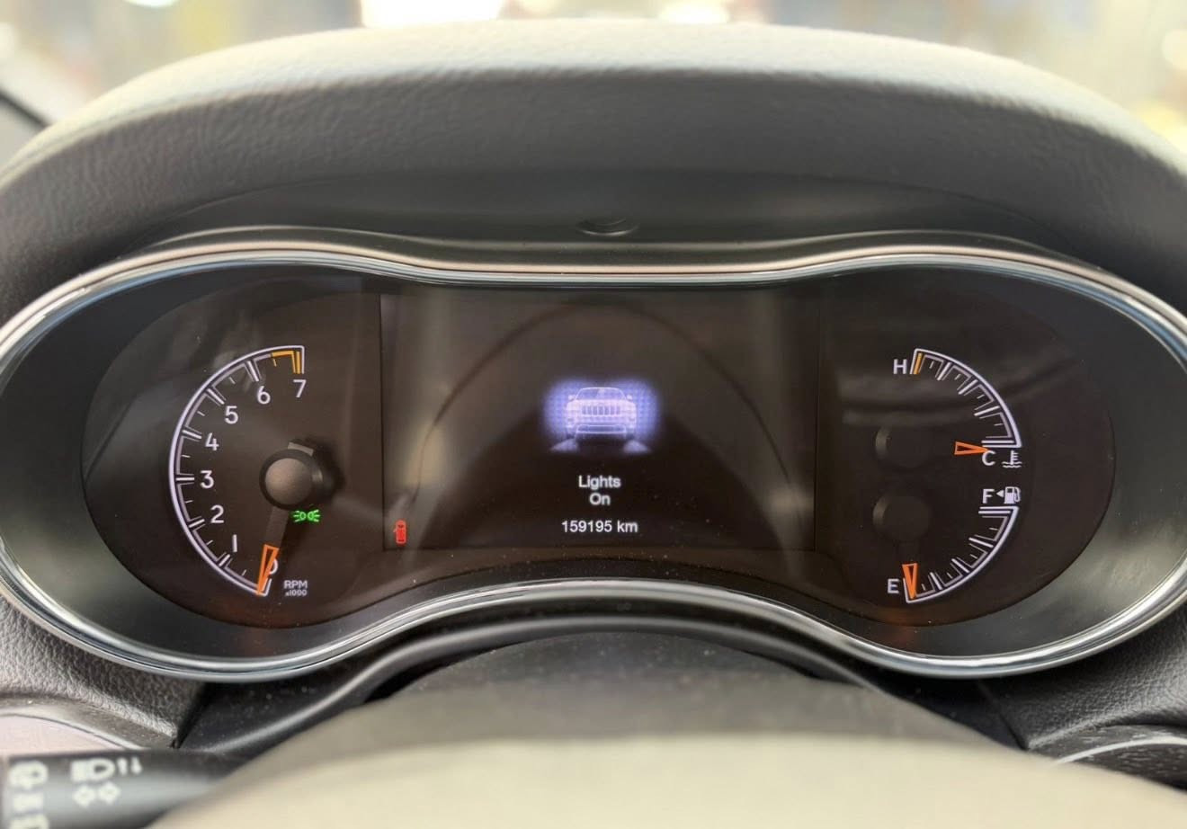 السلام عليكم جيب موديل 2017 وارد أمريكي (بلاك توب ) حادث موضح بل صور مع سونار بيه بارد  جاملغ وباب قليل حداديه امامي خلفي جديد محرك وكير بلاد وضع شركه تدفه تبريد كله شغال ماشيه ٩٧ مايل تايرات جديده شاشه كبيره انضمه قياده تحكم ستيراً شفتات دمام رادار خلفي توقف ذاتي حساسات بصمه صندوق كهرباء جلد تدفه كشن وستيراً قطعتين تبريد 
✅يرباك مطاك شواصي سليمات لغد يسار سليم لغد يسار ضرر بصيط وموضح من ضمن صور 
📍بغداد الغزاليه 
السعر /205💲
اي ستفسار الاتصال/*********** مؤمل 📞/ واتساب
