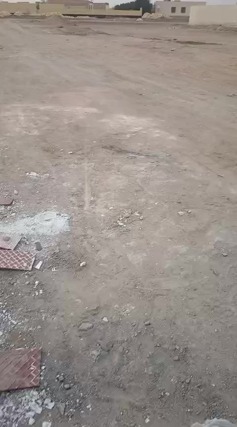 السلام عليكم بيت للبيع منطقه الخميسات حي الورود بيت  جاهز الرقم التلفون ***********.  السعر 28 بيه مجال
