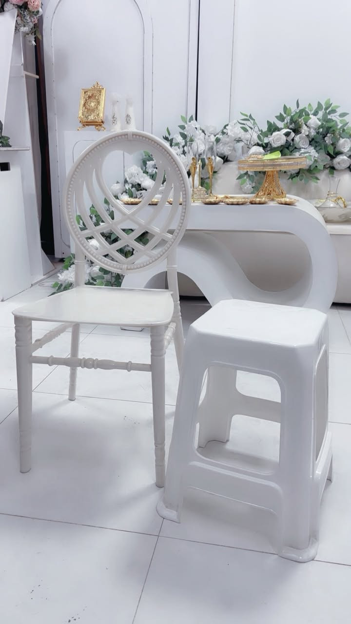 كراسي وطبلات للإيجار 
سنتر لمسات للكوشات والهدايا
العزيزية/قرب فلكة انس /مجاور مصور يحيى
***********
***********
