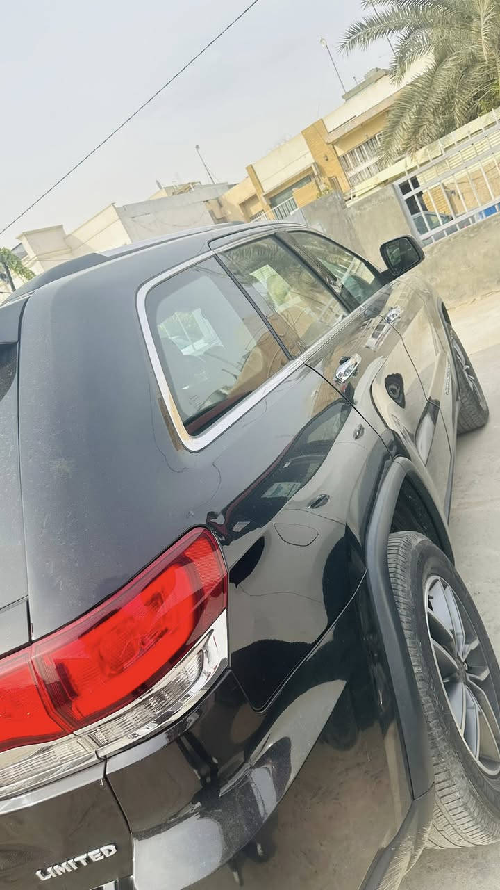 موديل 2021 حادث جاملغ خلفي 
بجم كبس مال الشركة
فئة لمتد (Limited)
اللون أسود
وارد أمريكي
كَير أوتوماتيك
دفع رباعي 4×4
المواصفات:
 • محرك 6 سلندر 3.6L
 • قوة 295 حصان
 • مقاعد جلد
 • مقاعد أمامية كهرباء ويا تسخين
 • شاشة 8.4 إنج
 • CarPlay & Android Auto
 • تشغيل بصمة + زر تشغيل
 • مكيف أوتو ثنائي المناطق
 • كامرة خلفية ويا حساسات
 • أنظمة أمان كاملة
 • جنطة كهرباء
      . ستيرن تدفئه
فتحة سقف
🚗 السيارة نظيفة ومرتبة ومال بنيه على كد روحة للدوام ورجعه
📦 واسعة وتصلح للعائلة والسفر

📍 المعاينة موجودة
💰 السعر: ٣٠  الف 
📞 للاتصال: ***********
