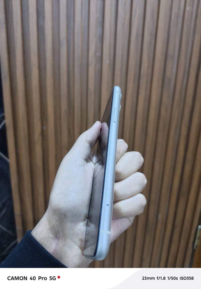 سلام عليكم ايفوان 11نظيف فوك متصور برغي ممفتوح فقط بطاريته معلايه بلحاسبه جانت 88وسويتهه 96 ممفتوح جهاز ابد تاخذه من باب لبيت مكاني الشعب سوك شلال سعر 225وبي مجال ***********
