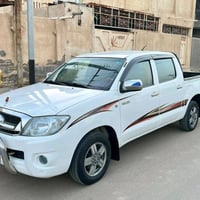 تويوتا • هايلكس