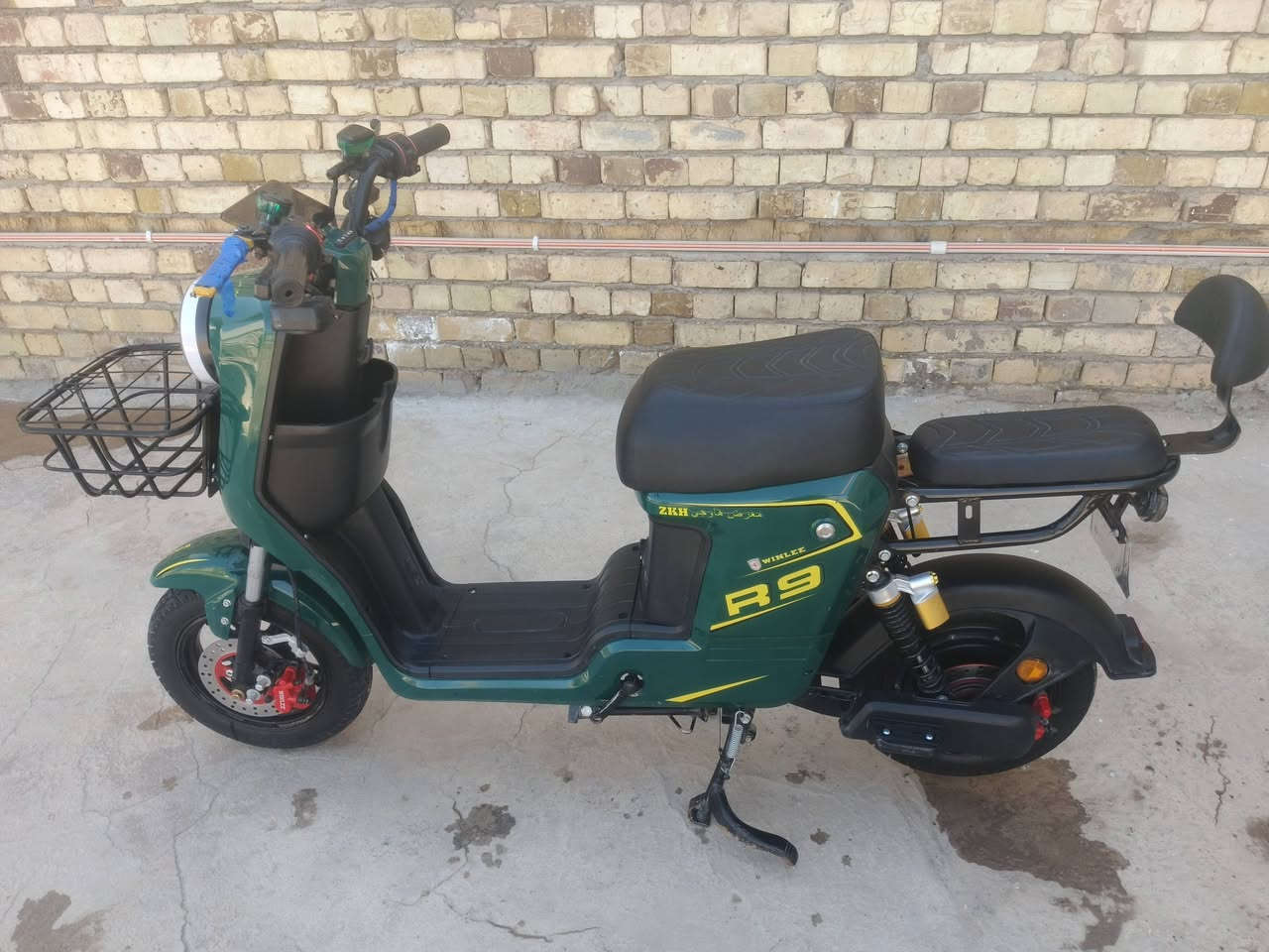 R9 للبيع الباب الاول نظام ضد السرقه بوليسي  سويج بصمه تشغيل عن بعد دسكات امامي وخلفي  لدات امامي وخلفي  
دراجه مكفوله من الدعاميه للدعاميه بطارية جديده 
السعر خاص الاتصال على الرقم ***********
