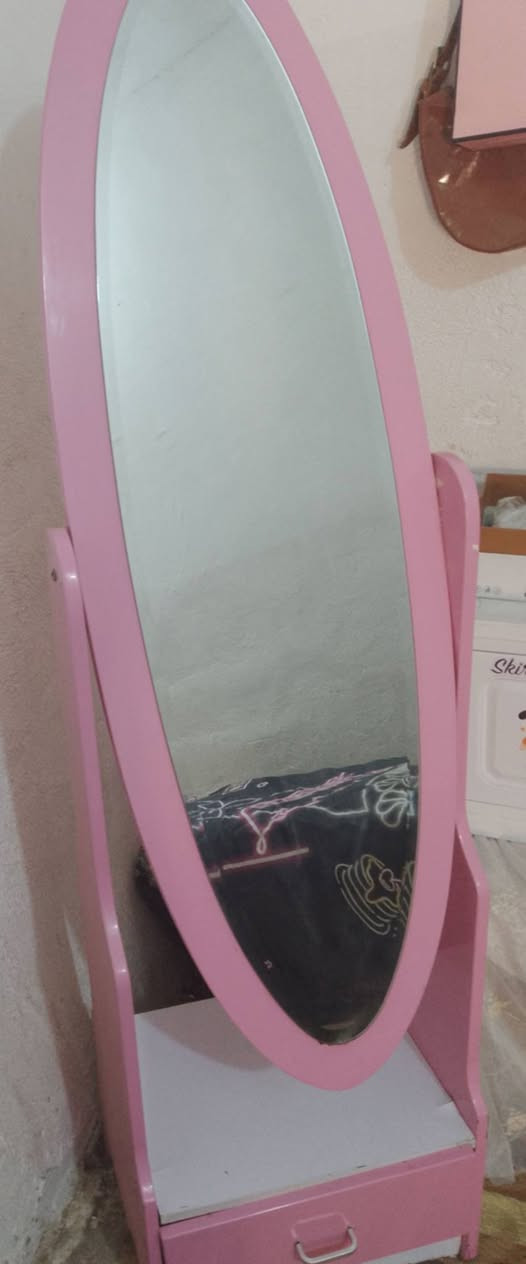 جربايه نفر وكومديات ومرايه جددد سعرهن 70وبيهن مجال البيع مستعجل مكانهن نجف


**إذا كنت صاحب هذا الإعلان وتريد حذفه لأي سبب، رجاءا أرسل رسالة إلى الدعم الفني**