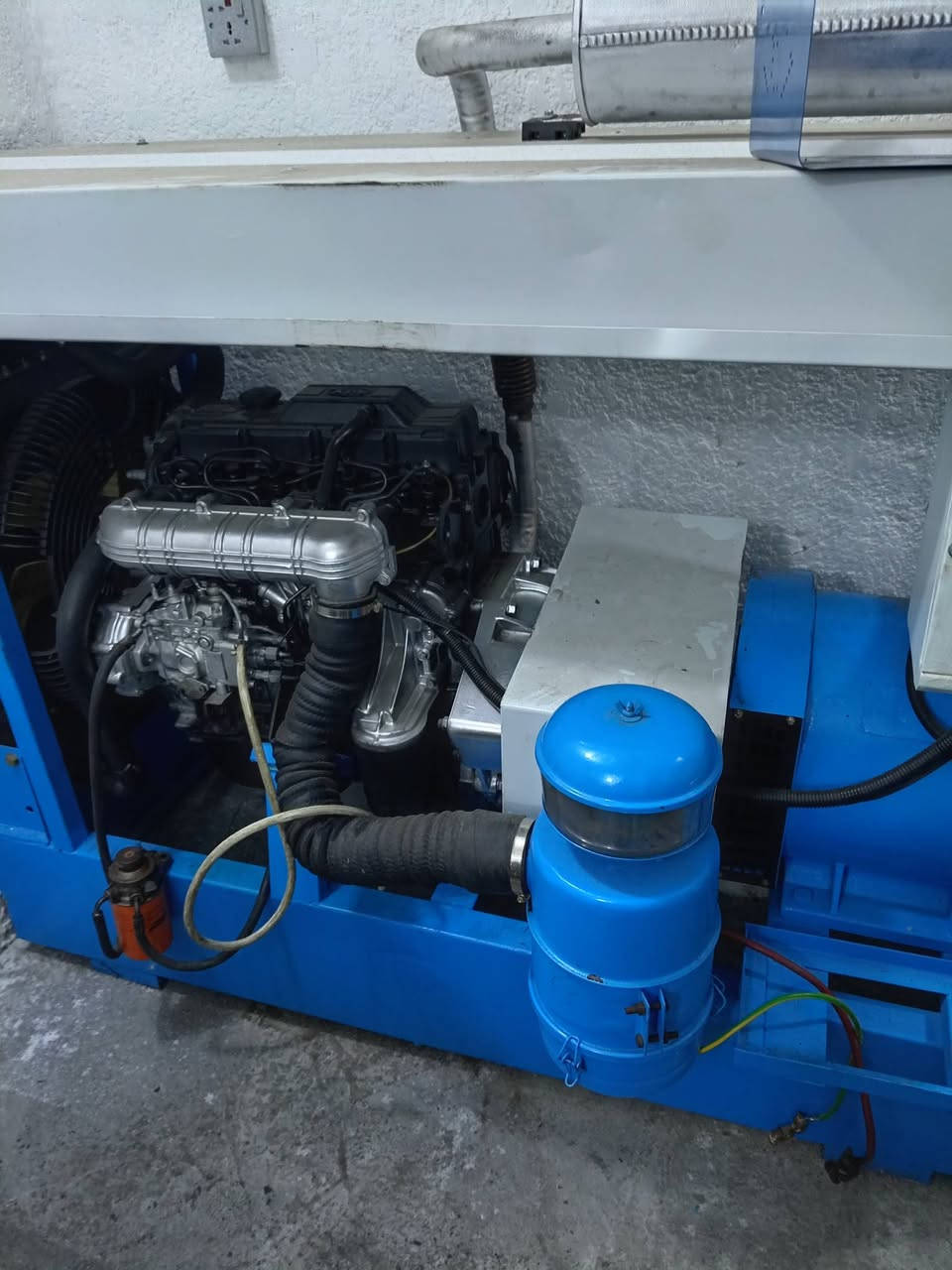 مولدة كيا للبيع ٣٠ كيفي نظيفه جدا سيت بلادي للبيع بغداد ***********
