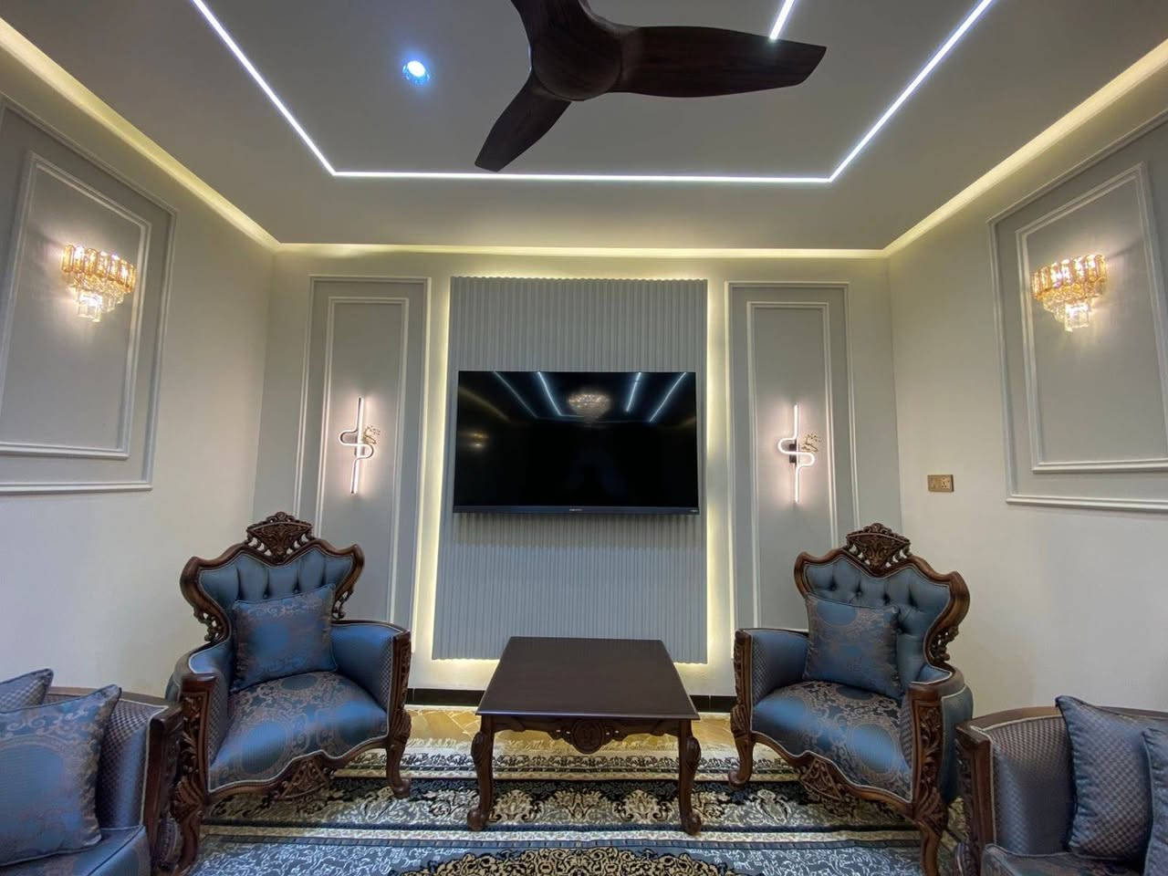 جوتن مو بس صبغ … قطعة فن تمشي وياك 🎨
تنفيذ المتالق دائمن...
حمودي الريحاني ***********
ألوان ثابتة ✨
تفاصيل دقيقة 👌
ستايل ما يتكرر 🔥
إذا تحب التميّز وتكره التقليد
هذا اختيارك الصح ✔️

📍 زورونا: #حلة_شارع_60_مقابل_مطعم_سومرعمود_286 
📞 للاستفسار:
*********** 
***********
