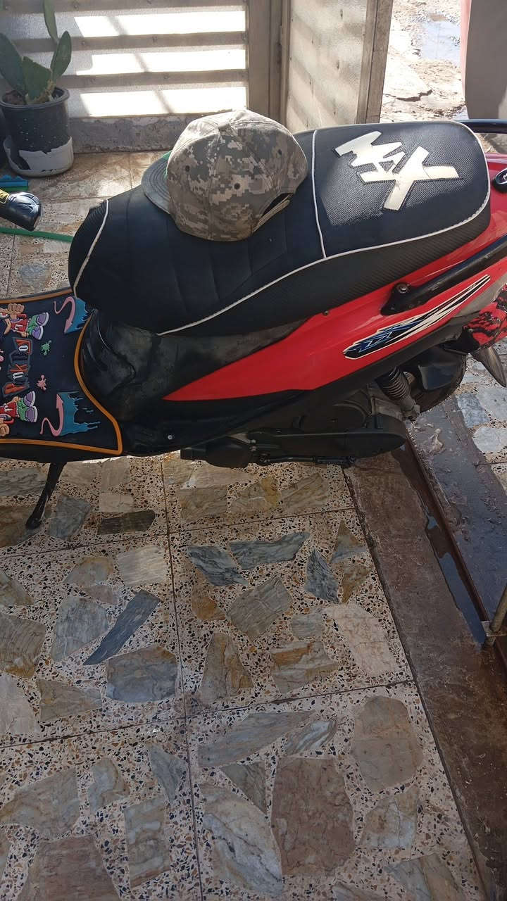 سلام عليكم
ماكس عدله سوده
كلهه ختم واحد
دراجه صارلهه 3اشهر نازله من ربمه
بيه ويل كب نجمه كلث خطوط

دراجة خير من الله مكينة برغي مامفتوح بيهه جيب فيتر وتعال افحص

السعر 975 وبيه مجال مستعجله على بيعته رقمي ***********
*********** هذا رقمي البي وتساب
