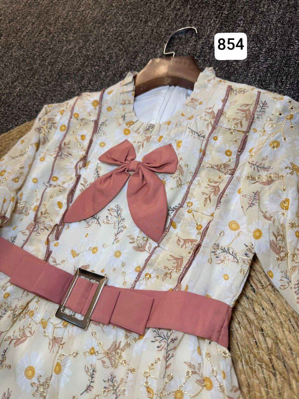 سعر الدرزن : 74 الف 
القياس : 7 الى 12  سنة

 فستان تركي يجنن 

تصويرنا الحقيقي 📸
 
🟢ف


**إذا كنت صاحب هذا الإعلان وتريد حذفه لأي سبب، رجاءا أرسل رسالة إلى الدعم الفني**