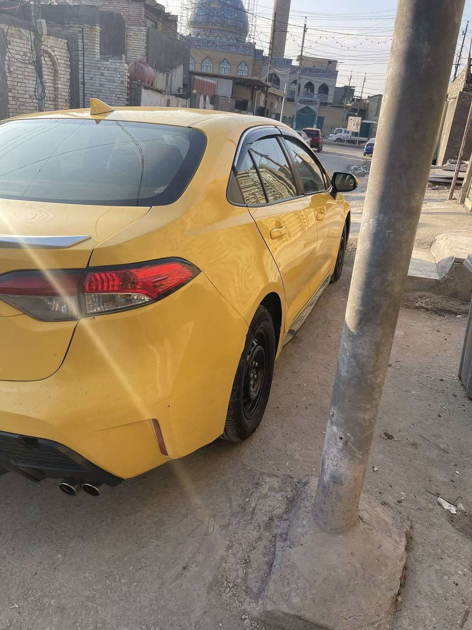 السلام عليكم عندي سياره كوله مديل ٢١  وصفات SE مكينه وكير  وتبريد مكفولت تخم تاير صدر جديده بدون ايرباك رقم بغداد الدولي بسمي  داخل السياره لون ابيض وصفات شاشه كامره دواره شفتات ستيارن توقف ذاتي اوتو سايد بريك بصمه حادث السياره بنيد وقبق الجنطه بدون دواخل بدون ايرباك  مكاني بغداد الرصافه السعر ١٥٥ هاذه رقمي ***********
