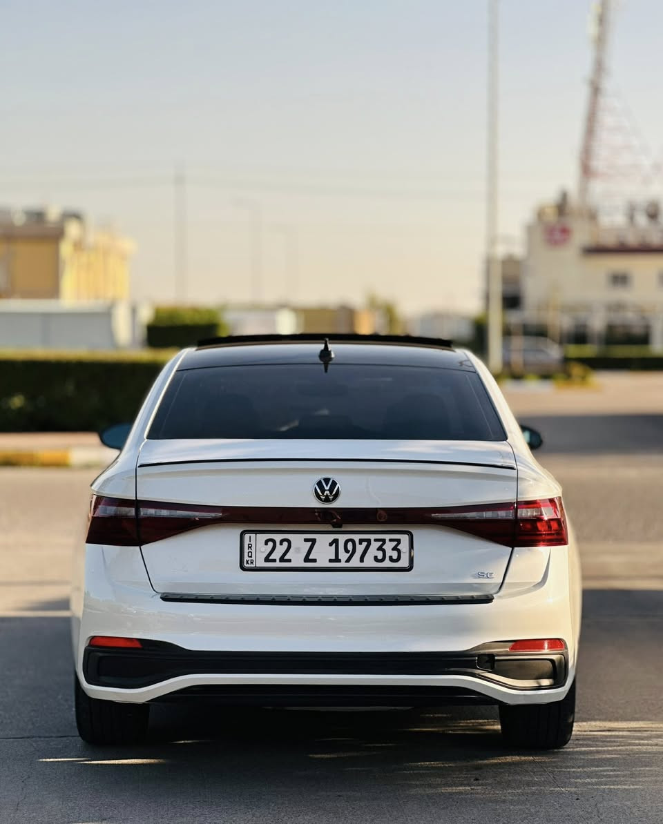 Volkswagen Jetta 2025 Se ( Black Top )
ماشية :  الف 10 mile
 
 
السيارة بيها تصليح (PDR) بأسفل الصندوق، وياها شبر كارت صغير وموضحها الك بالصورة
وبيهة PDR بالبونيد ايرباگ كلها سليمة وما طاكة.
​(رقم الشاصي: 3VW7X7BU3SM013227)
​گدام السيارة كبس وكلها بلادية، بس من دخلت للعراق انفتحت الدعامية واللايتات الأمامية علمود الشحن والتفتيش.

مواصفات فول ١/١ 
بانوراما 
(سقف اسود بل سنوية ) 
بصمة 
شغال 
كشنات جلد 
كشن تدفية 
كشن كهربا 
داخل لونين ( اسود و رساسي ) 
رادار امامي و خلفي و مرايات 
شاشة كبير و كاميرا 
كيج الكتروني 
auto hold 
auto stard 
auto stop 
لايت بكلايت ليد 
ويل ١٨ اسود بيلادي 

مكينة 1.5 turbo 
كير و محرك بشرط 
شرط تحويل وكالة 

0770 666 4500
0750 235 4475 
سعر : ٢١٥ مجال
