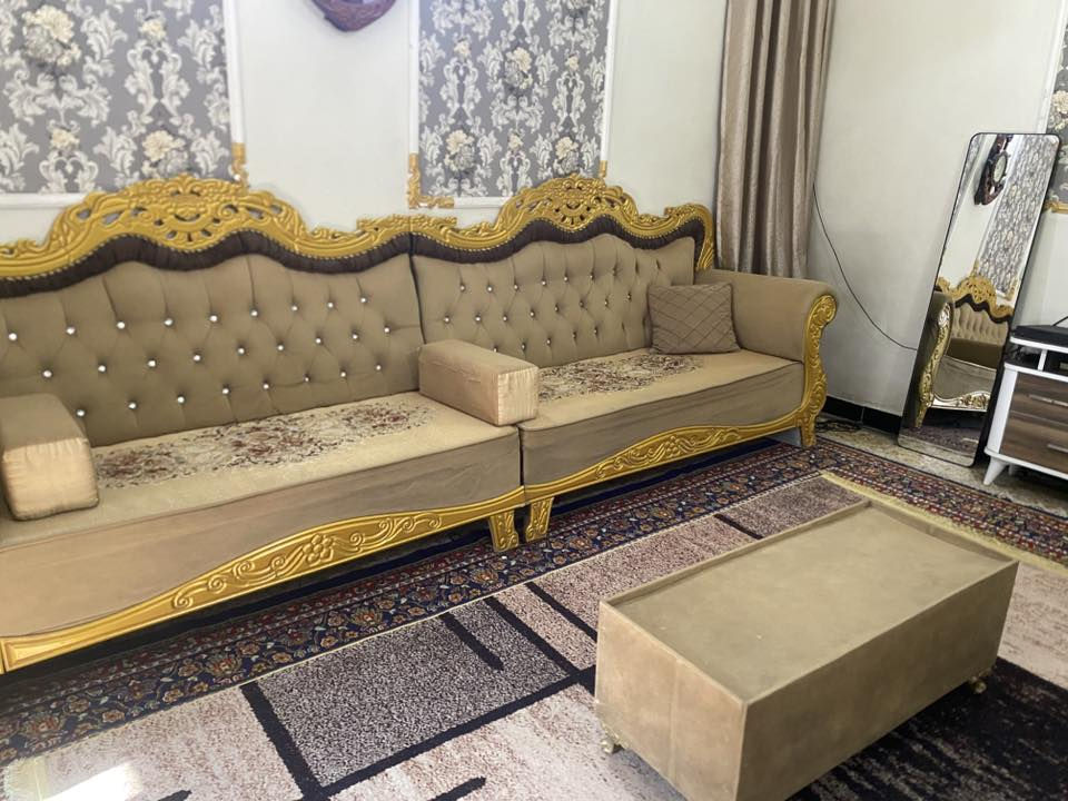 السلام عليكم
تخم قنفات درجة اولى اسفنج طبي مميز 

12 مقعد مع 2 طبلات وسطية 

السعر 700 الف والله مكلفني اكثر من مليون و٢٥٠

المكان بغداد / الدورة

***********
