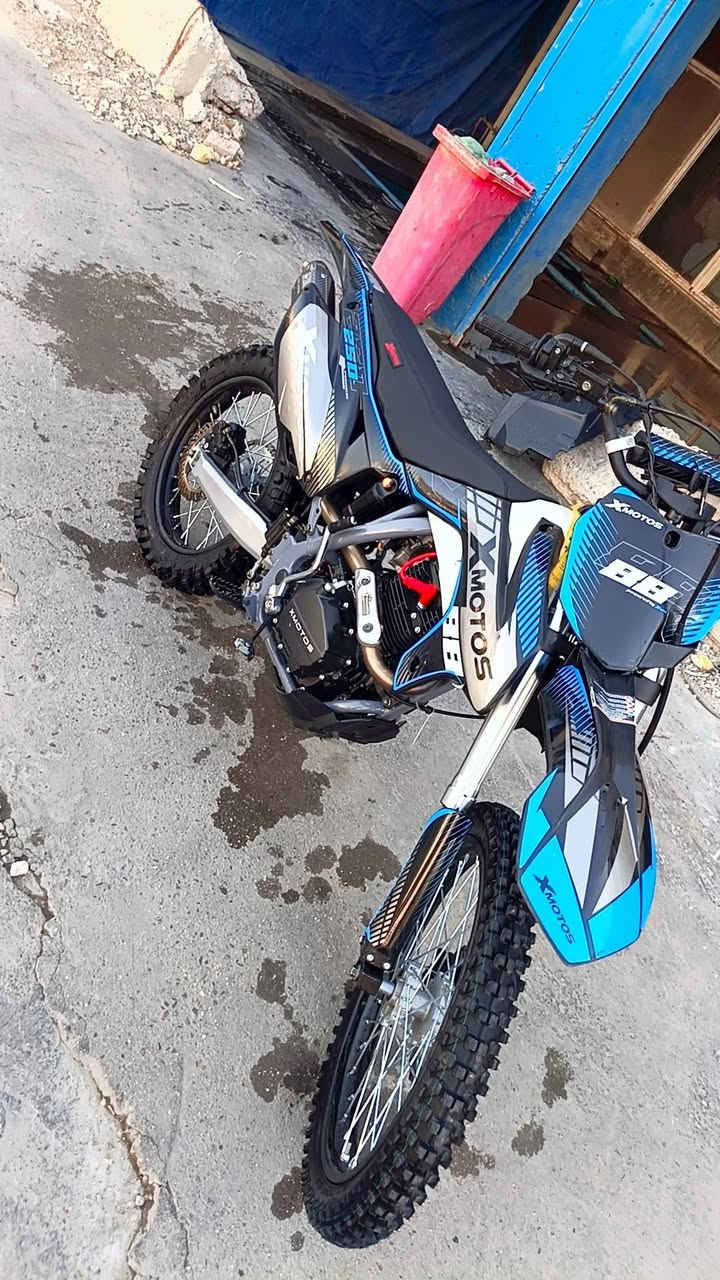 قفاز xmotos جديده للبيع مكاني بغداد الجديده صار يومين نزلتها بس ضروف تعبانه دراجه خير من الله رقمي ***********
