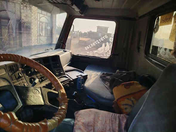 سلام عليكم سياره سكانيا للبيع محرك مجفت اقل من سنه مكينة مكفوله كيره 5ب 5  اكسن. ملاكم الرقم  ***********
