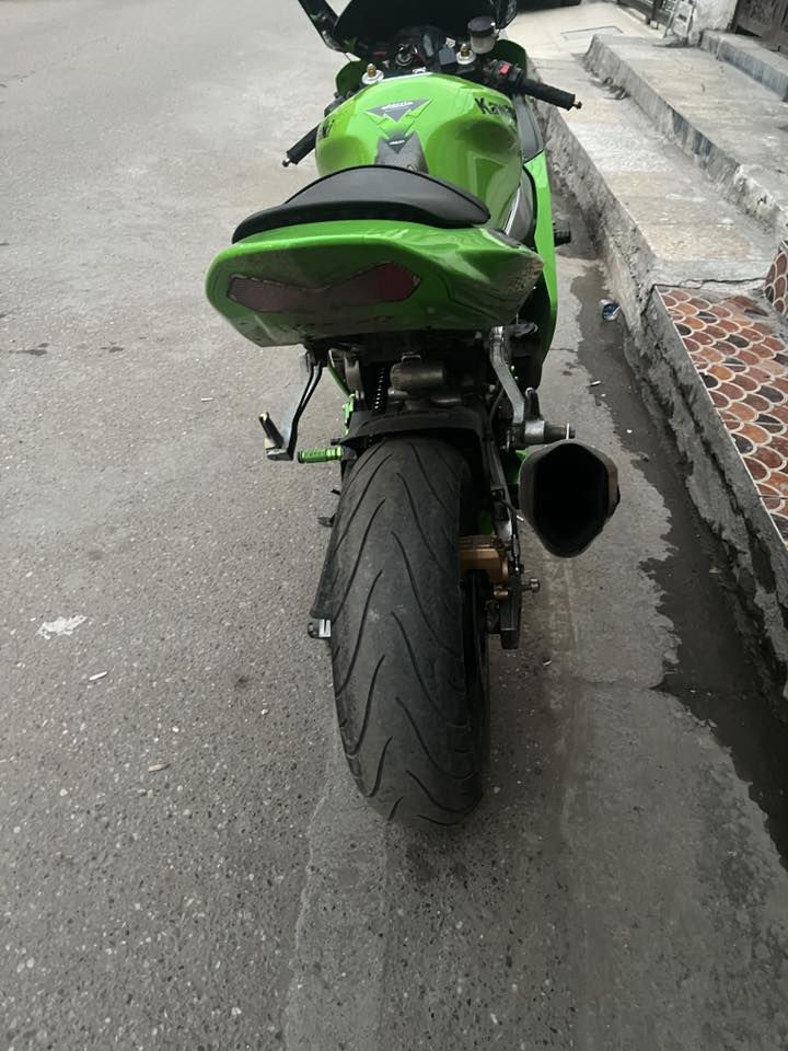 السلام عليكم شباب  دراجه بطح كاوسكي 636 نينجا نازله قبل شهرين من معرض كلشي وكلاشي الدراجه رمبه نظيفه مزادها موجود ممشاها 41 ونص دراجه نظيفه بشكل مو طبيعي اي نقص ما بيها تجي تشغل وتطلع سعر خاص ع رقم *********** واتساب بغداد
