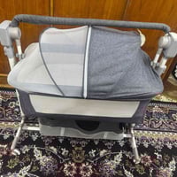 سرير طفل • هزاز كهربائي • مع موسيقى