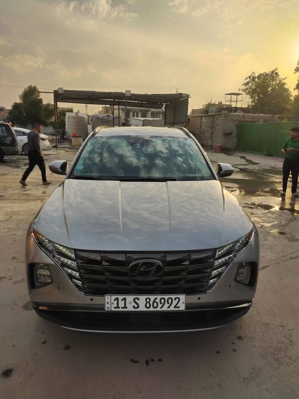 سلام عليكم توسان مديل ٢٢ السياره ماشيه ٧٢ السياره فول مواصفات السياره بيهة قطع ابيعلك حزام صبغ الشراي لايكلي شبيه شوفت عينك تجي وتكلب تفحص سونار حته انته مرتاح واني مرتاح الشراي يتصل *********** بغداد الشعله السعر ١٦٥
