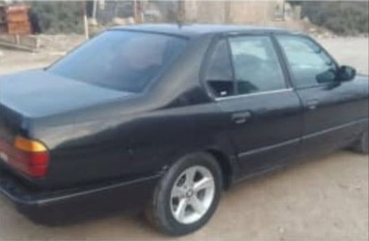 السلام عليكم للبيع بي ام دبليو موديل 95 رقم بغداد انكليزي سنويه عظم مشروع وطني مجدده لل 2030 داخله هزه جديد تحويل مباشر محرك اوكير 6 سلنتر مفتوح مو مسكر كير عادي  محرك اوكير جدد حداديه جديده تخم تاير جدد كهربائيات شغاله تبريد شغال السعر 36 ورقه العنوان ديوانيه قضاء الشاميه التواصل اتصل *********** واتساب نفس الرقم
