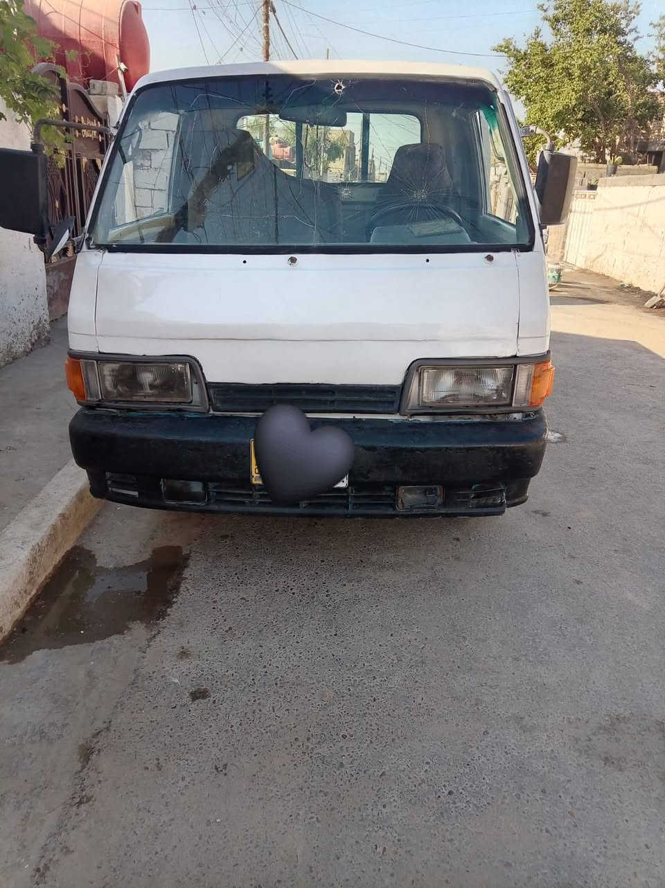 سلام عليكم سياره بنكو البيع المديل 95 المكان بغداد هذا رقم  راعي السياره ***********
