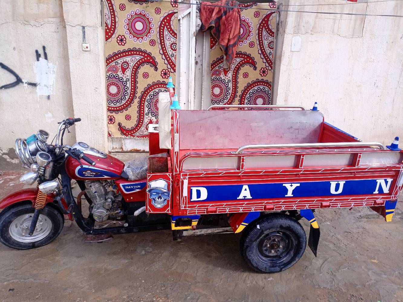 السلام عليكم ستوته دايوان للبيع شغاله كلشي ما بيها بس السلف يرادله صچم وعداد السرعه و النمر والباقي كله شغال  ، و مصبوغة للتجميل ، شوف الصور أذا عجبتك المواصفات راسلني واتساب لأن رقمي واگف ، عنواني العماره فلكة الماجديه ، وأنطيك يومين ضمان أي شي يصير بيها رجعلياها بعد اليومين ما ترجع وياها أوراقها .