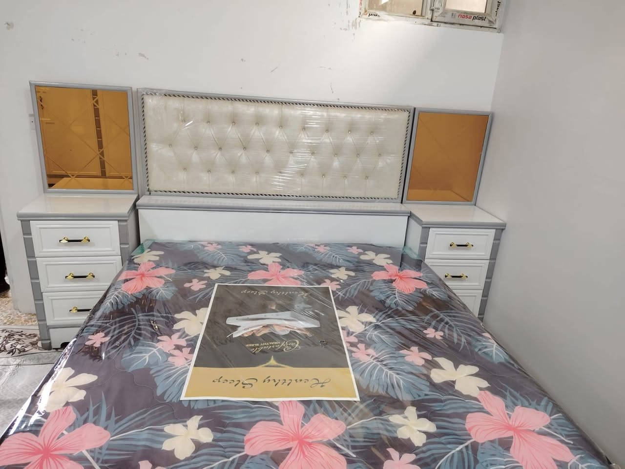 شي علا شي يم معمل ما شاءلله ما عندك شي
غرفه فصال تركي وزن ثقيل ست ابواب ملحق من العيار الثقيل داخل خارج بلوك  للستفسار ***********
