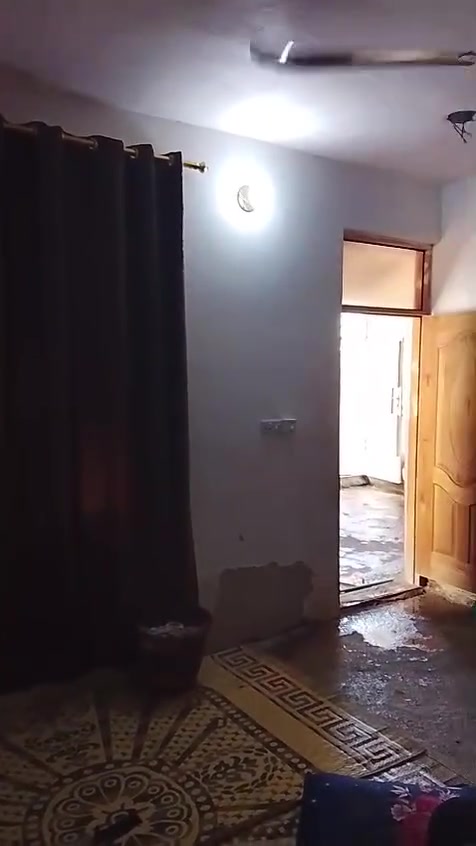 عمي جبتلكم بيت كلش مناسب يم غسل نوفل عبور المشروع مساحه ١٠٠ متر تريده تصل وبيك خير وتدلل ***********
