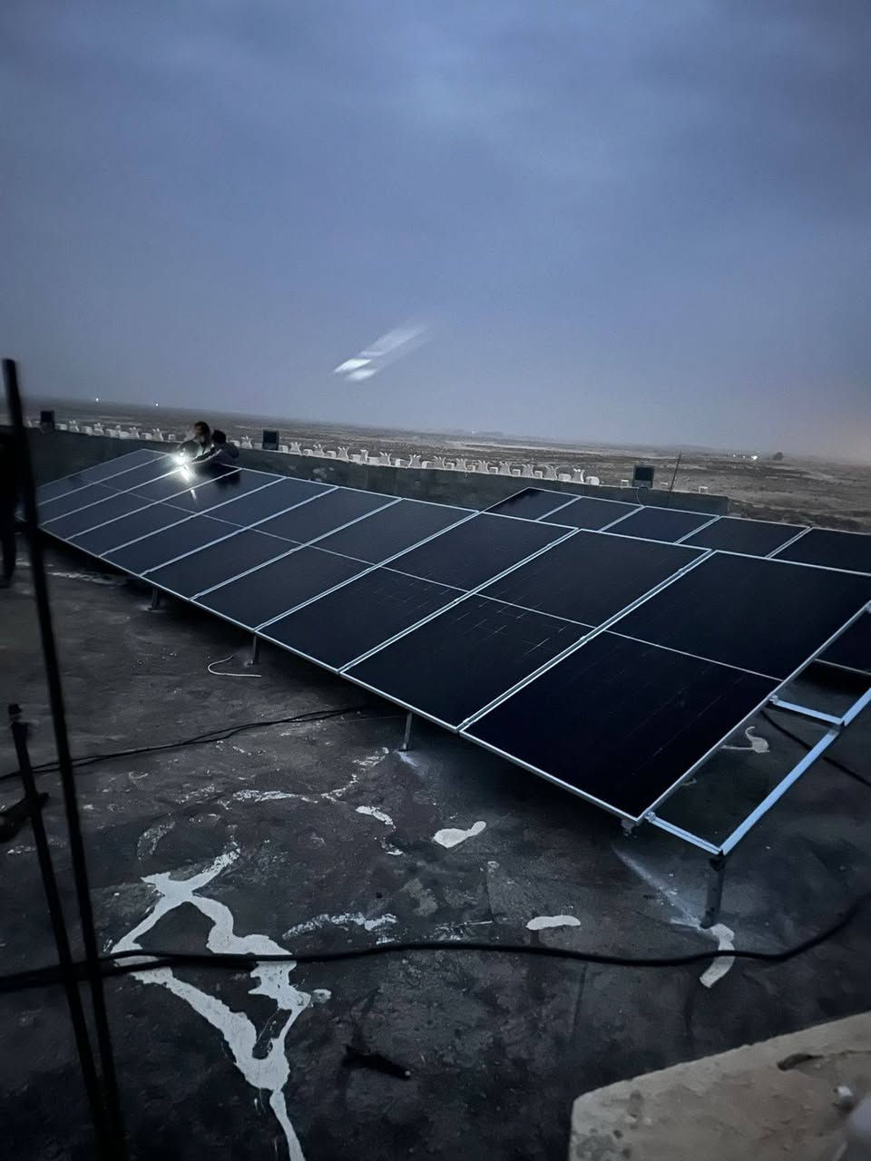 اليوم الجمعة الموافق 09/01/2026
تم بعون الله إكمال نصب وتشغيل منظومة للطاقة الشمسية في قضاء #مندلي
تجهز 52 أمبير نهارا  50 أمبير ليلا وتتكون المنظومة من:-
1-ألواح شمسية عدد 26  قدرة اللوح الواحد 620 واط
2- بطارية نوع ليثيوم عدد 3 قدرة البطارية 15 كيلو واط
3- أنفيرتر عدد2  قدرة الأنفيرتر 8 كيلو واط
4- بورد خاص بالمنظومة متكامل الحماية
5- هيكل حديد مغلون مقاوم للصدا

#ملاحظه: لانعمل ببطاريات التجميع الرديئة. 

بإدارة عمر ياسين 
وحسن سالم
للأستفسار أكثر الأتصال او مراسلة الأرقام  التالية. ‏
0771 206 0460  
***********
