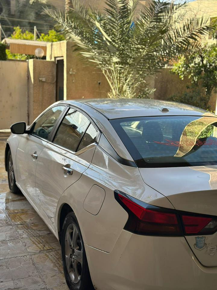 نيسان التما موديل 2020
موصفات  عاديه بصمه تشغيل عن بعد 
كراسي كهرباء 
وراد امريكي 
بيه 4 قطع صبغ 
حادثه مال امريكا فقط جاملغ 
عنوان بغداد 
***********
السعر 110 $
