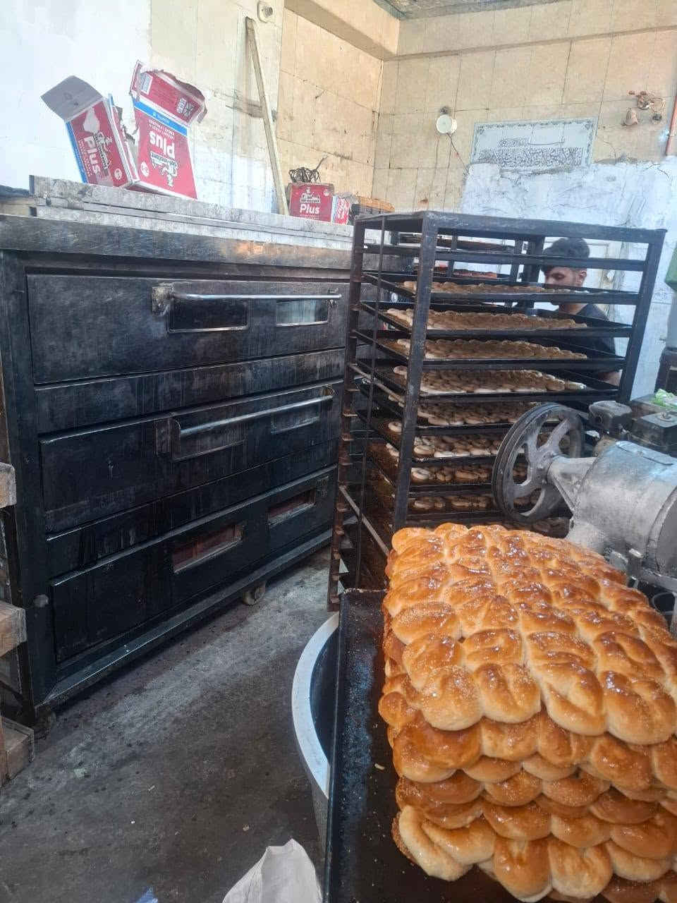 سلام عليكم فرن أبو التسعه السعر مليونين وبيه مجال مكان كربلاء***********
