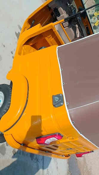 السلام عليكم 
تكتك 2019
معمره دوسات وصبغ عام الجماليه
اوراق كامله ما مرقم تخم تاير جديد باتري جديد 
عنوان بغداد جسر ديالى 
السعر 5200
وبيهه مجال حك جيه 
***********
