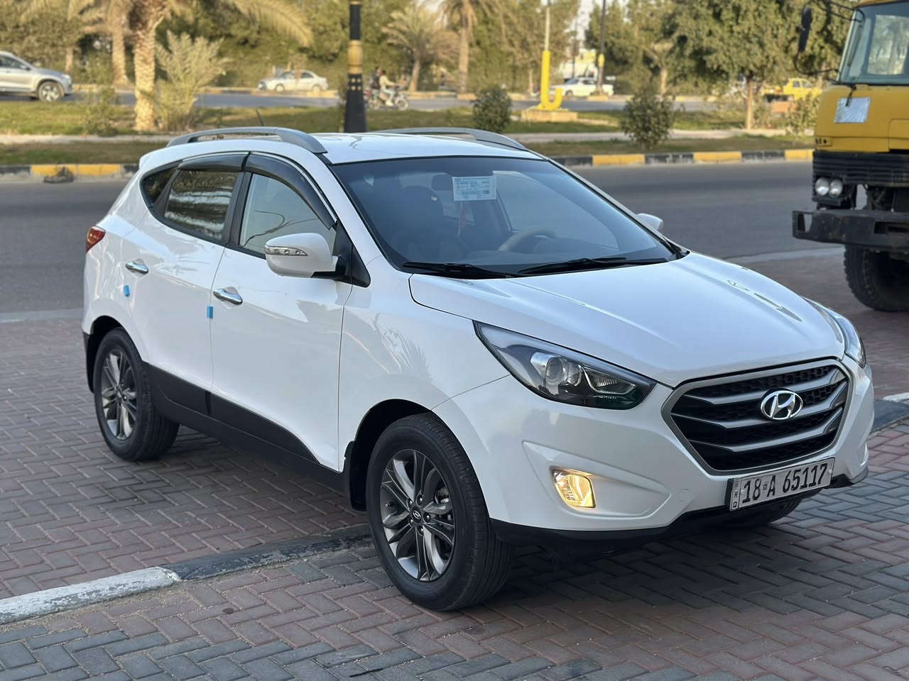 السلام عليكم توسان 2015 خليجي رقم بابل الدولي هزه سنويه كله جديد مكفول من كلشي ماعده شبر صبغ بجنطه موضح بسونار جاهزه من كلشي مكينه كير كفاله حته من الفتح حداديه جديده تبريد تتدفه تخم تاير دوشمه مكينه 2000 دوش
مواصفات تحكم اسيرن مري تحكم كامره تبريد قطعتين ويل كروم لدامامي برده خلفيه السعر 157 مجال بصيط 
***********فقط بيع بدون مراوس مكاني كربلاء المقدسه
