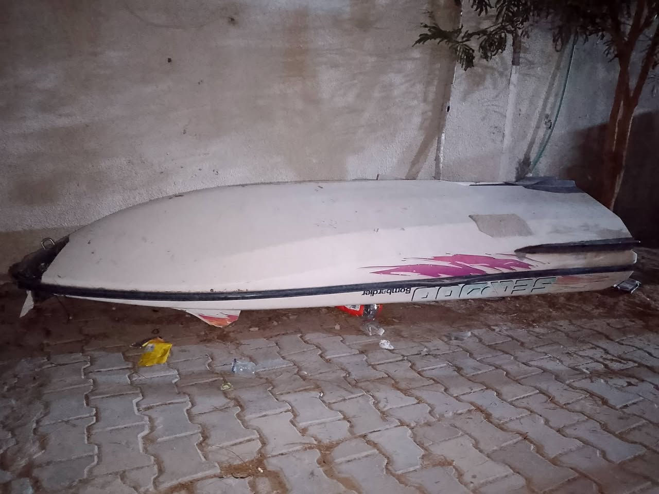 كرف دراجه مائيه بس غلاف يرهم بلم ليريده يراسلني


**إذا كنت صاحب هذا الإعلان وتريد حذفه لأي سبب، رجاءا أرسل رسالة إلى الدعم الفني**