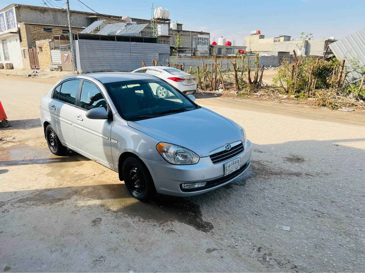 السلام عليكم 
اكسنت 2009 رقم نجف الماني سنويه لل27 

السياره جاهزه حداديه تبريد تدفئه تخم تاير مكينه وسط 

السياره بيهه قطعتين صبغ ربع الجاملغ الخلفي من جوه 
والبنيد مصبوغ 

القماره بيهه جراد بس الصفاح مابيهن جراد نهائيا 

السياره حلوه وذكرت كلشي بيهه 
السعر 83 وبيهه مجال بسيط جدا 

المكان كوفه حي ميسان 
*********** النجف, العراق
