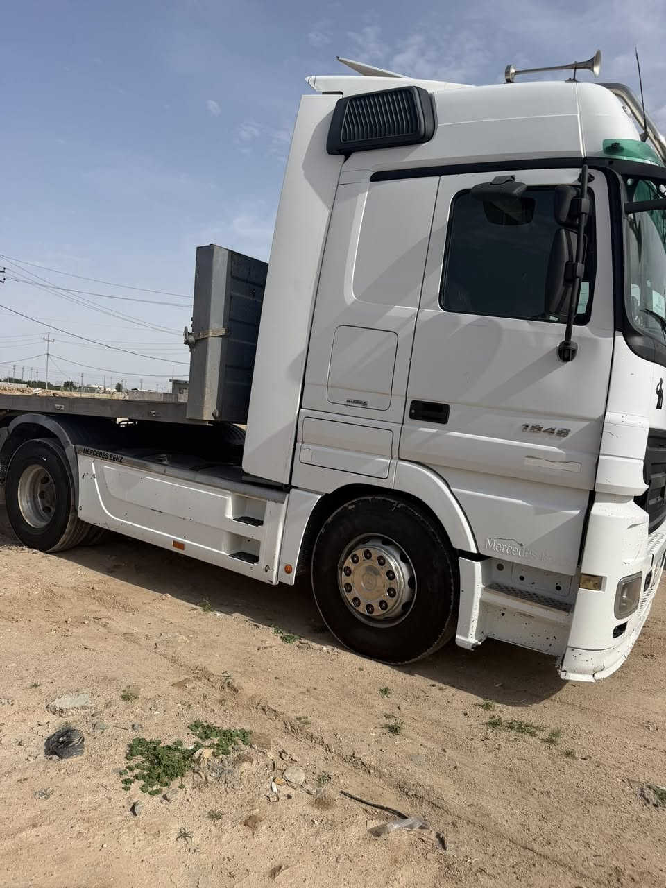 سلام عليكم اكتروز الفين 8 حجم 46 سياره بسمي مسجله بل سنوي صهريج سياره كفاله عامه السعر 330 رقم المبايل ***********
